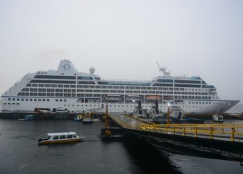 Temporada de cruzeiros 2026 é aberta com a chegada do MS Insígnia ao Porto de Manaus