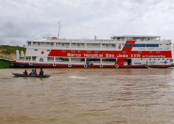 Barco Hospital inicia atendimentos  de saúde  em São Sebastião do Uatumã nesta sexta-feira