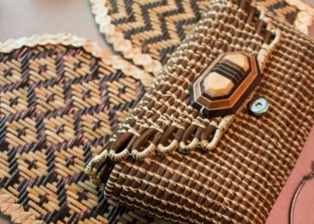 Moda com insumos da floresta vira estratégia de geração de renda no Amazonas