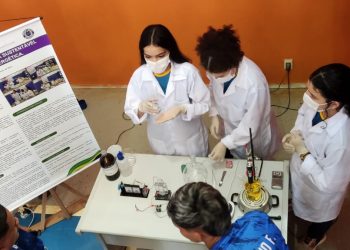 Estudantes de Nova Olinda do Norte investigam  biocombustíveis como alternativa de energia renovável