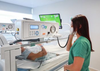 Hospital Delphina Aziz inaugura cinco câmaras  hiperbáricas e amplia serviço de alta complexidade