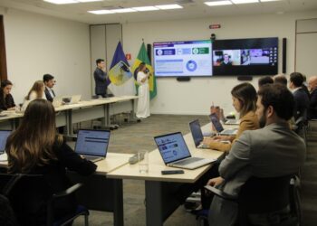 Em Brasília, Governo do Amazonas apresenta  ao BID os avanços do Prosai Parintins